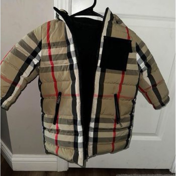 Burberry Coat - Picture 1 of 9